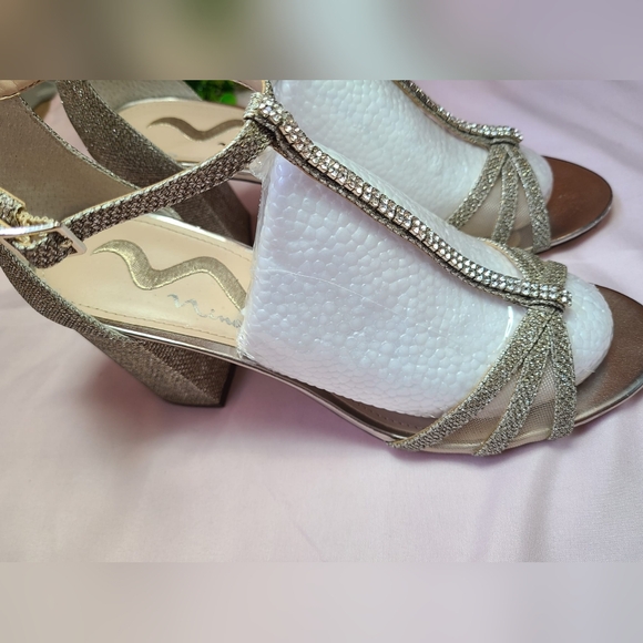 Nina Silver Chunky Rhinestones Heels 🤍🌴 - Picture 2 of 9